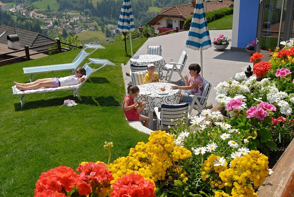 Hotel Talblick Ortisei Exterior foto